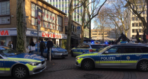 ألمانيا شجار في مطعم سوري يستوجب تدخل الشرطة باعداد كبيرة وضخمة