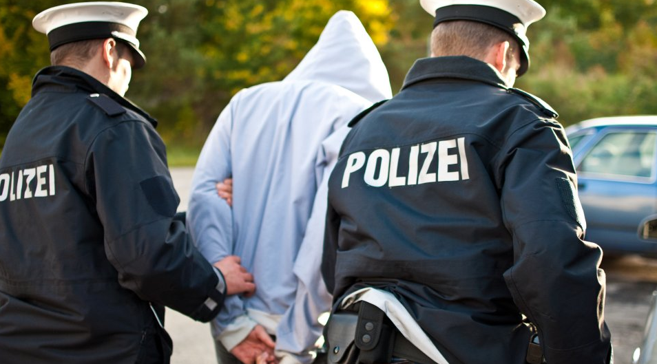 الشرطة الالمانية تعلن القبض على بائع مخدرات سوري في احدى المدن الألمانية