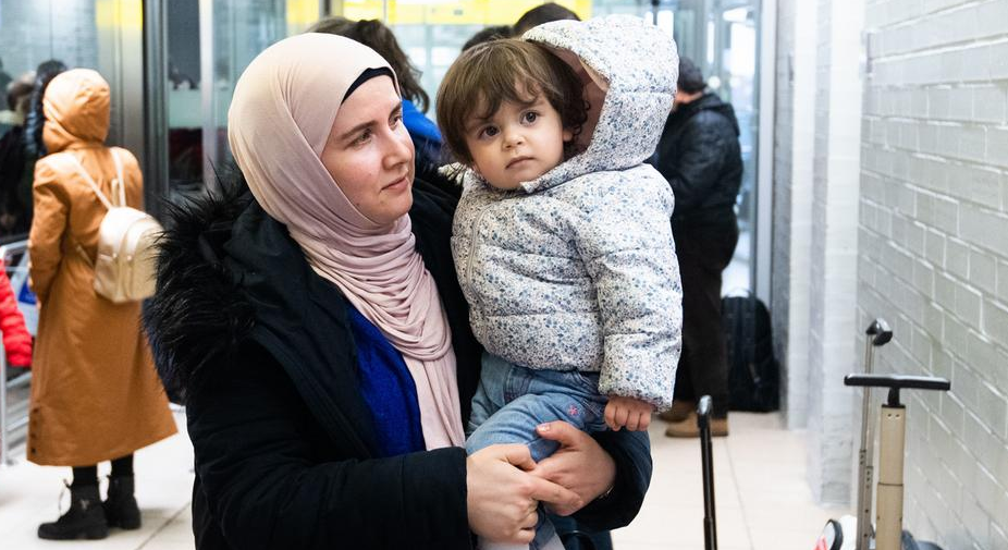 ألمانيا وصول لاجئين سوريين من تركيا من خلال برنامج إعادة التوطين التابع للاتحاد الأوروبي