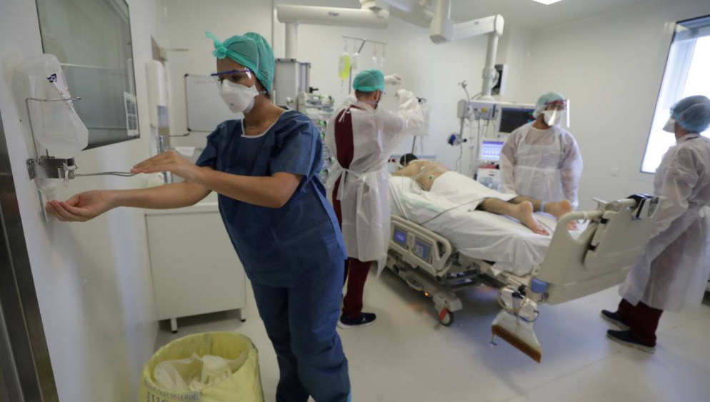 ألمانيا رقم قياسي جديد في عدد الإصابات اليومية بكورونا و الرئيس الألماني بالحجر الصحي