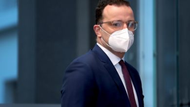 وزير الصحة الألماني يستبعد تخفيف الإغلاق العام في البلاد بعد تحذيرات ميركل